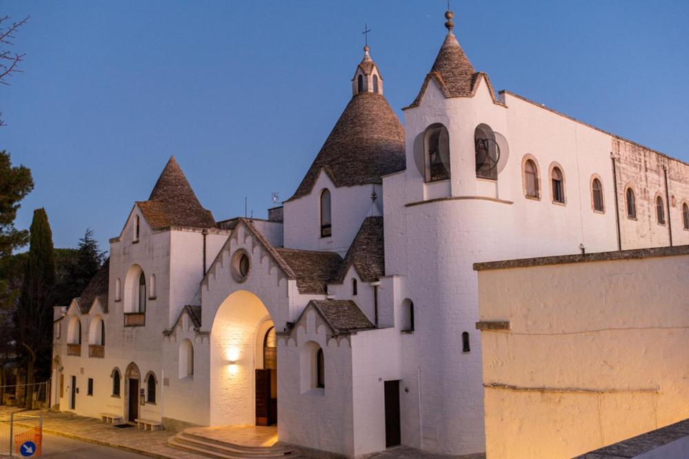 Dea Luxury Casa Vacanze- Zona Chiesa A Trullo - Αλμπερομπέλο Εξωτερικό φωτογραφία