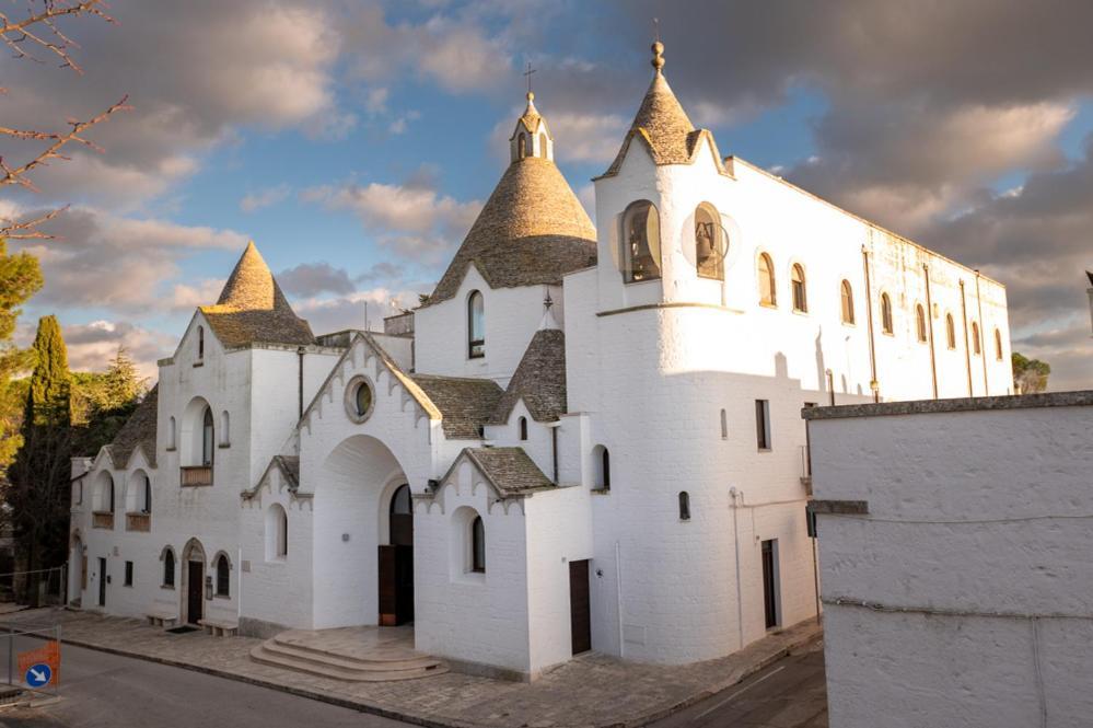 Dea Luxury Casa Vacanze- Zona Chiesa A Trullo - Αλμπερομπέλο Εξωτερικό φωτογραφία