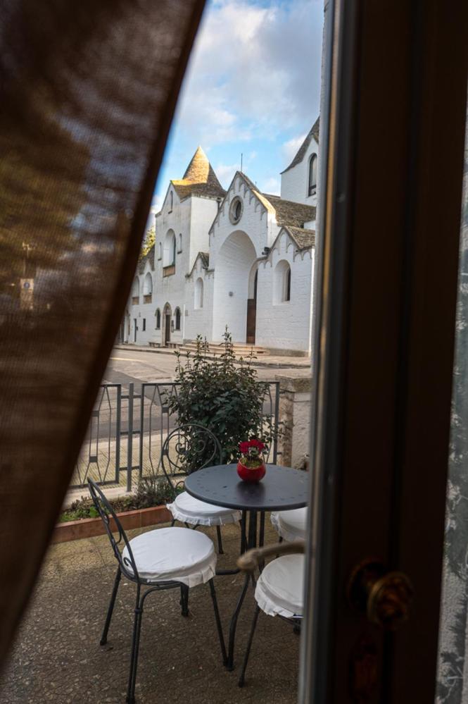 Dea Luxury Casa Vacanze- Zona Chiesa A Trullo - Αλμπερομπέλο Εξωτερικό φωτογραφία